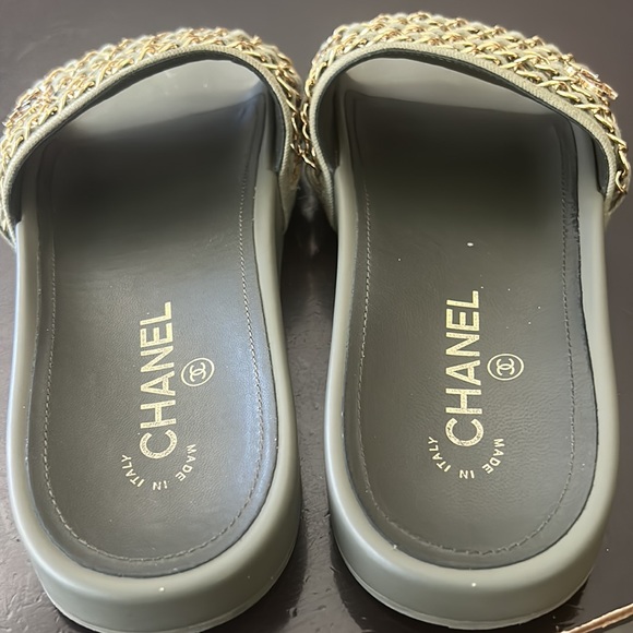 hello I am currently selling these beautiful army green and gold Chanel slides ! - Picture 4 of 4